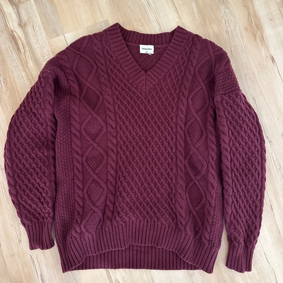 Aritzia Peggy V-neck Sweater - Picture 2 of 3